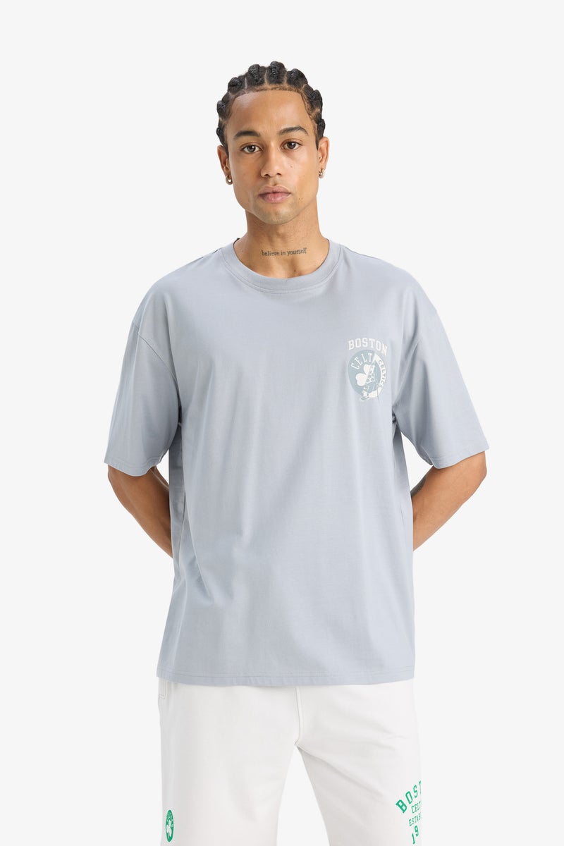 ديفاكتو تيشيرت نص كم اوفر سايز برقبة مستديرة من بوسطن سيلتكس - Image 4